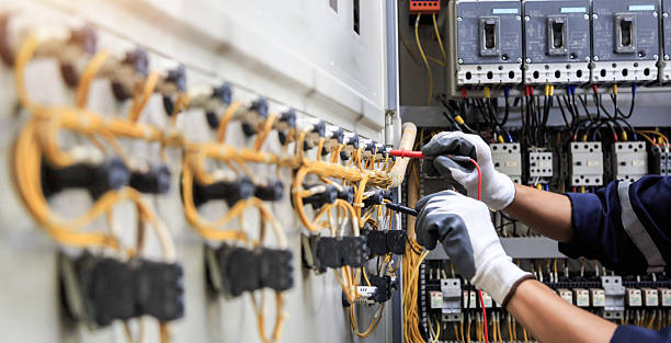Professional Electrician technician working in Womelsdorf, PA